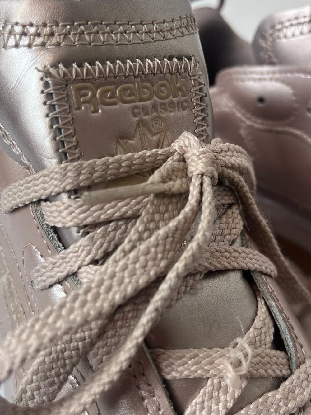 Reebok Cardi B Leather Sneakers Rose Gold Champagne Womens 6.5 Metallic Pink
